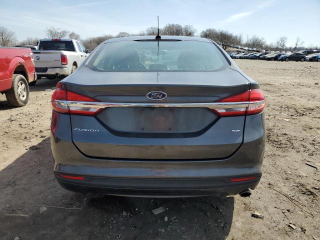 3FA6P0H72HR117040 - 2017 FORD FUSION SE GRAY photo 6