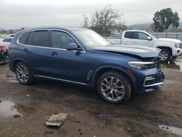 5UXCR6C04M9F45753 - 2021 BMW X5 XDRIVE40I BLUE photo 4