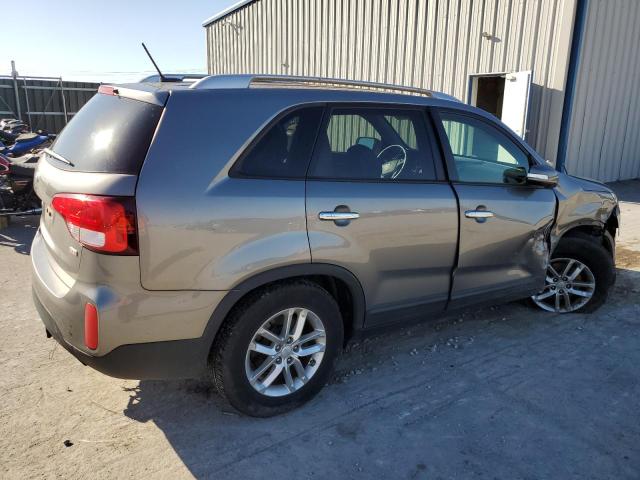 5XYKT3A6XFG557117 - 2015 KIA SORENTO LX GRAY photo 3