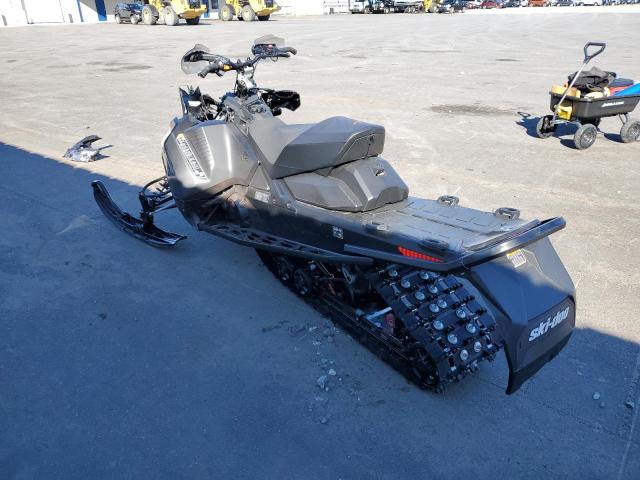 2BPSDSPE7PV000093 - 2023 SKI DOO RENEGADE BLACK photo 3