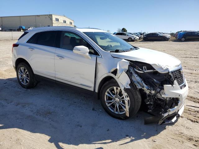 1GYKNDR40MZ152606 - 2021 CADILLAC XT5 PREMIUM LUXURY WHITE photo 4