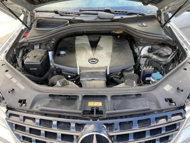 4JGDA2EB5CA061486 - 2012 MERCEDES-BENZ ML 350 BLUETEC SILVER photo 8