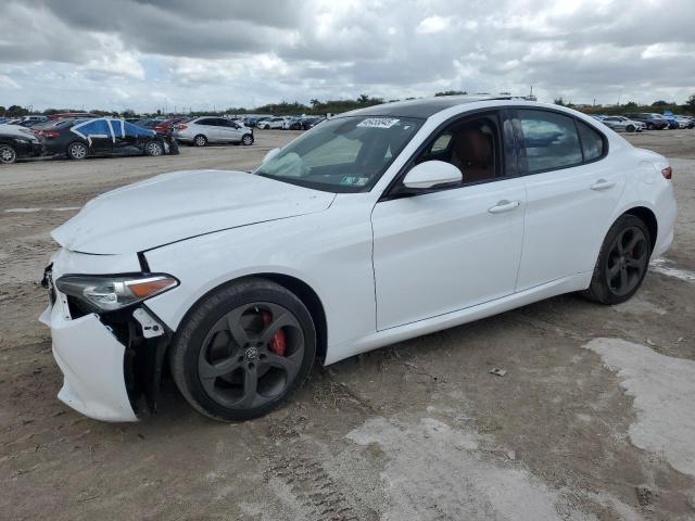 ZARFAEDN3H7553549 - 2017 ALFA ROMEO GIULIA Q4 白色 照片 1