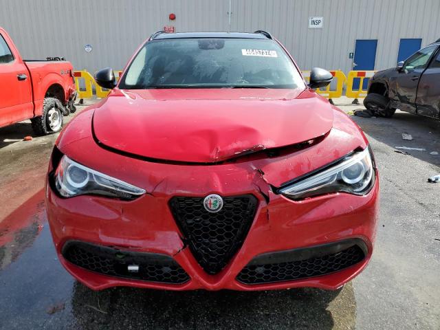 ZASPAJAN8K7C71031 - 2019 ALFA ROMEO STELVIO RED photo 5