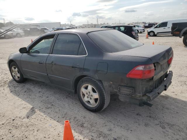 1HGCG1659YA067544 - 2000 HONDA ACCORD EX GREEN photo 2