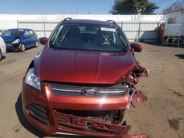 1FMCU9GX7EUE19290 - 2014 FORD ESCAPE SE MAROON photo 5