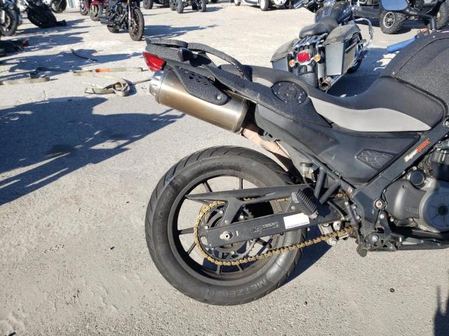 WB1018907BZY93813 - 2011 BMW G650 GS BLACK photo 6