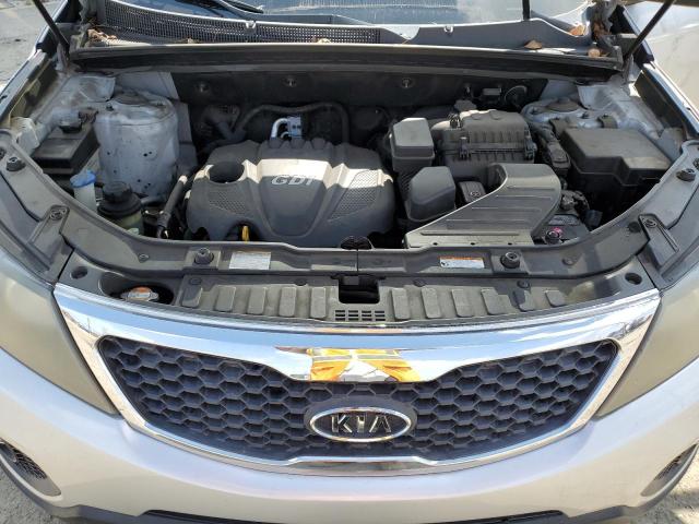 5XYKT4A69CG199283 - 2012 KIA SORENTO BASE SILVER photo 12