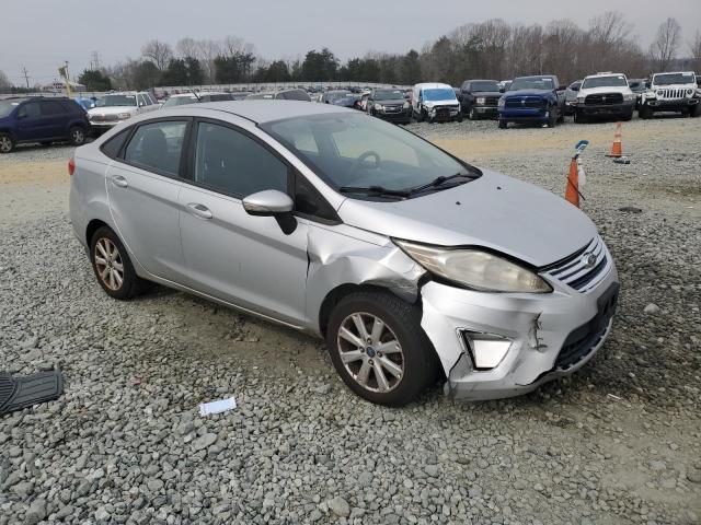 3FADP4BJXDM118740 - 2013 FORD FIESTA SE SILVER photo 4