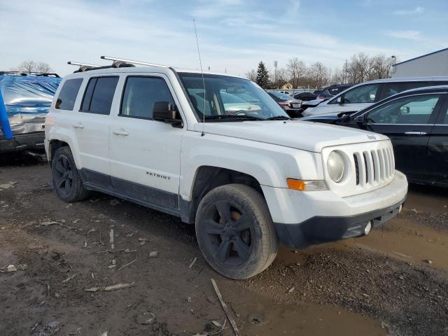 1C4NJRFB6DD236523 - 2013 JEEP PATRIOT LATITUDE WHITE photo 4