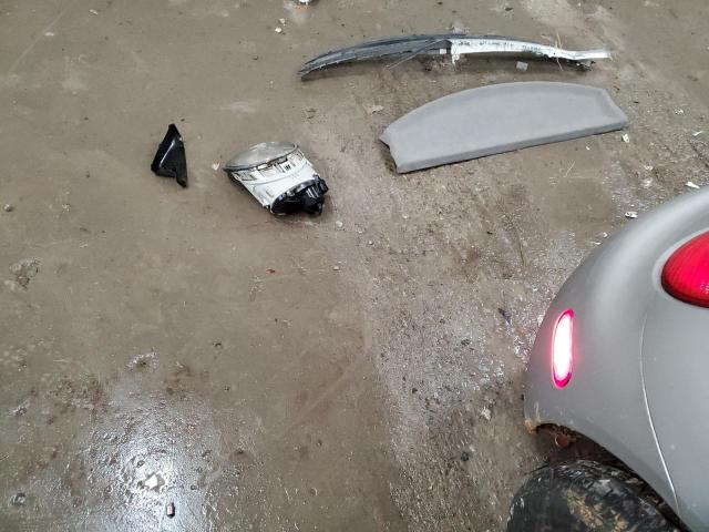 3VWBK21CX4M402373 - 2004 VOLKSWAGEN NEW BEETLE GL 银色 照片 12