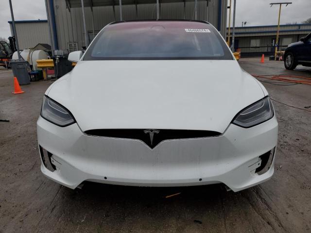 5YJXCBE29HF042790 - 2017 TESLA MODEL X WHITE photo 5