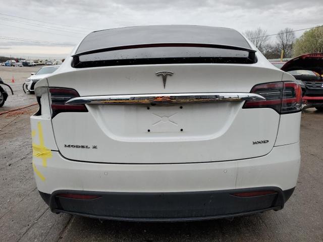 5YJXCBE29HF042790 - 2017 TESLA MODEL X WHITE photo 6