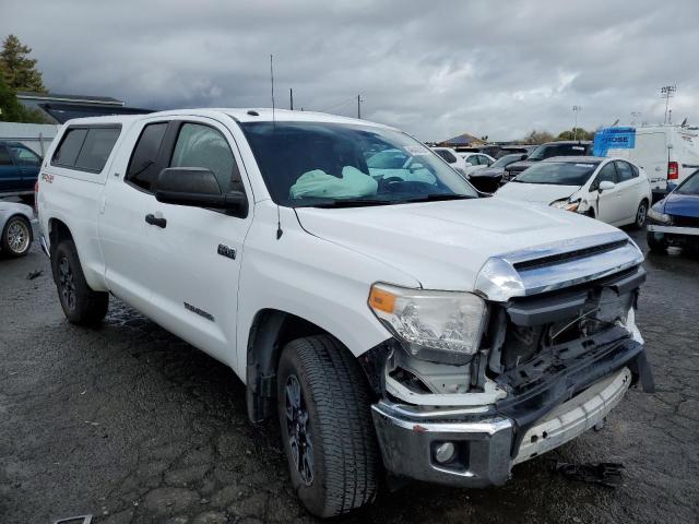 5TFUY5F14FX462715 - 2015 TOYOTA TUNDRA DOUBLE CAB SR/SR5 WHITE photo 4