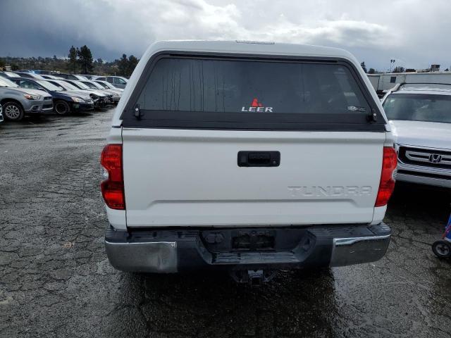 5TFUY5F14FX462715 - 2015 TOYOTA TUNDRA DOUBLE CAB SR/SR5 WHITE photo 6