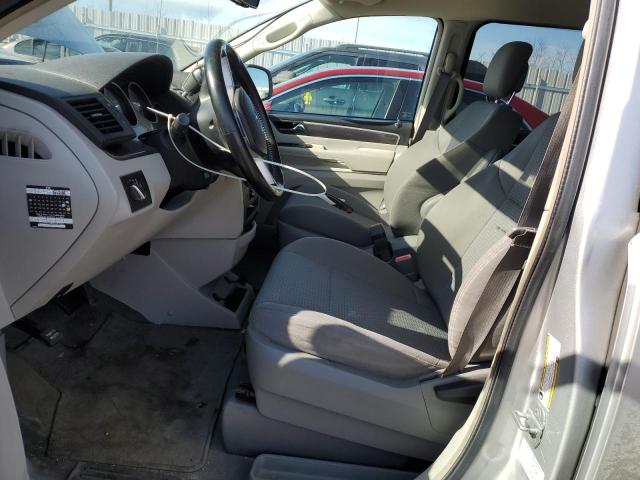 2V4RW4DG4BR714801 - 2011 VOLKSWAGEN ROUTAN S SILVER photo 7