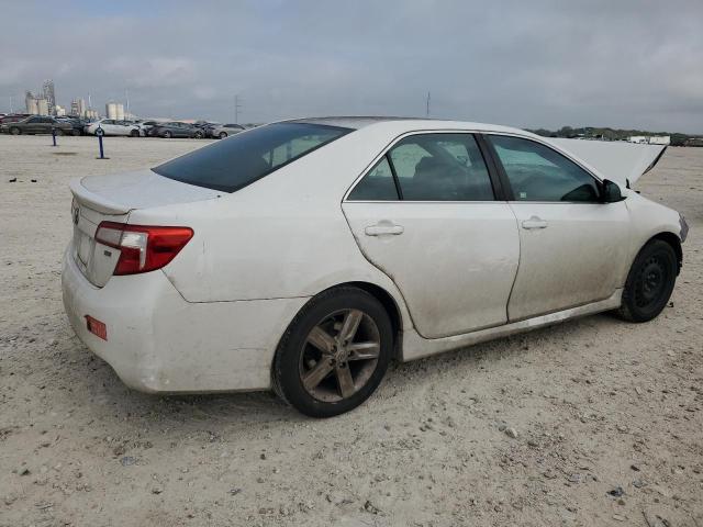 4T1BF1FK5EU753234 - 2014 TOYOTA CAMRY L WHITE photo 3