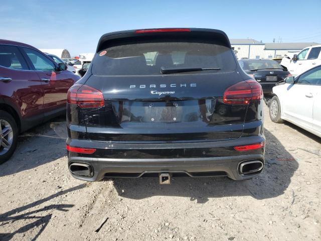 WP1AA2A20JKA06981 - 2018 PORSCHE CAYENNE BLACK photo 6