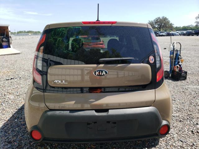 KNDJN2A27G7250936 - 2016 KIA SOUL TAN photo 6