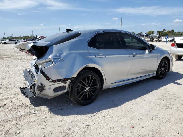 4T1K61AK1PU757257 - 2023 TOYOTA CAMRY XSE SILVER photo 3