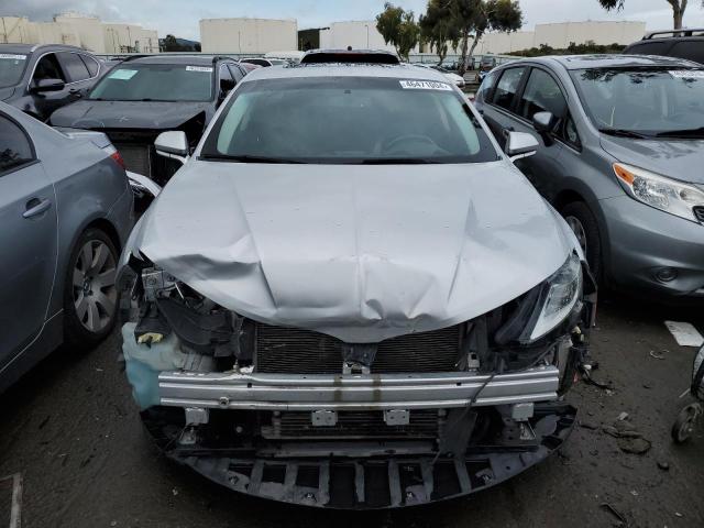 3LN6L2LU8ER832622 - 2014 LINCOLN MKZ HYBRID SILVER photo 5