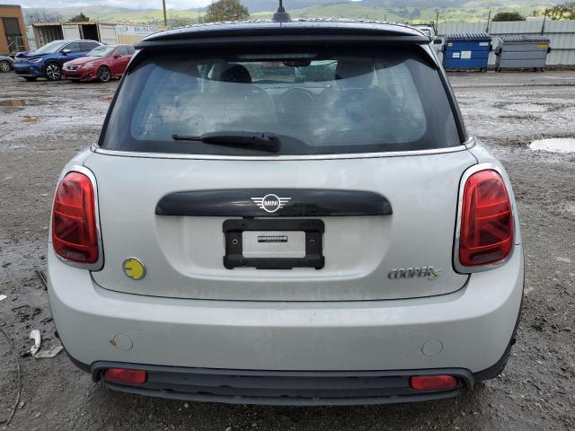 WMW13DJ08N2R60855 - 2022 MINI COOPER SE SILVER photo 6