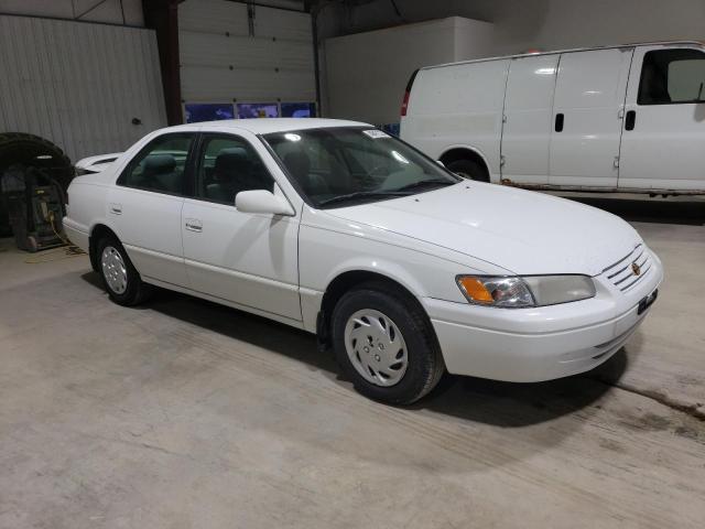 4T1BG22K5VU799820 - 1997 TOYOTA CAMRY CE WHITE photo 4