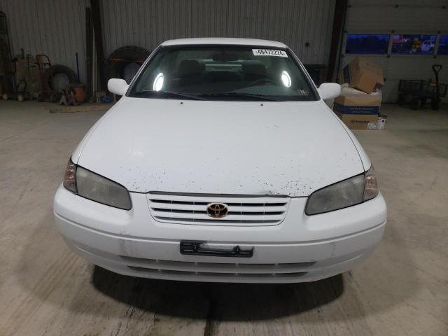 4T1BG22K5VU799820 - 1997 TOYOTA CAMRY CE WHITE photo 5