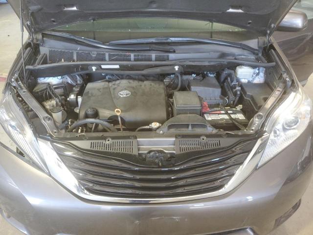 5TDKZ3DCXHS877771 - 2017 TOYOTA SIENNA LE GRAY photo 12