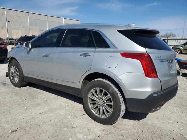 1GYKNBRS3HZ150423 - 2017 CADILLAC XT5 LUXURY SILVER photo 2