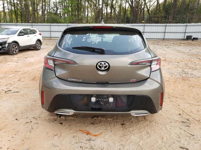 JTND4RBE7L3077126 - 2020 TOYOTA COROLLA SE GREEN photo 6