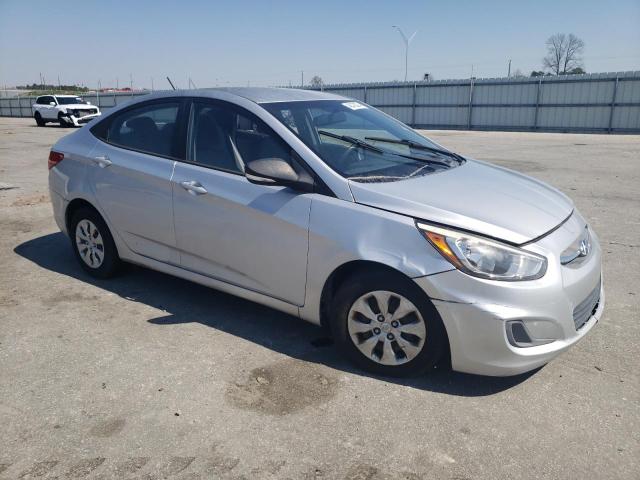 KMHCT4AEXGU043264 - 2016 HYUNDAI ACCENT SE SILVER photo 4