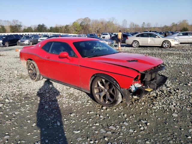 2C3CDZAG1FH704282 - 2015 DODGE CHALLENGER SXT RED photo 4