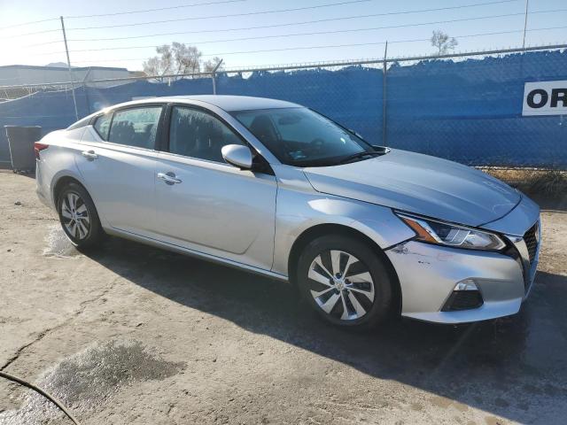 1N4BL4BV6LC210899 - 2020 NISSAN ALTIMA S SILVER photo 4