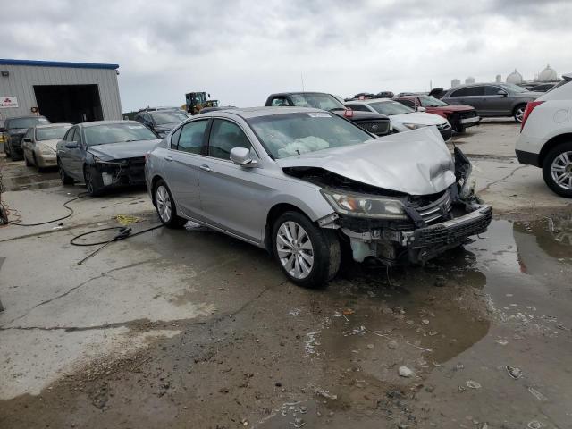 1HGCR2F70DA195120 - 2013 HONDA ACCORD EX SILVER photo 4