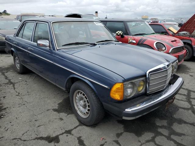 WDBAB33A4CB003785 - 1982 MERCEDES-BENZ 300 DT BLUE photo 4