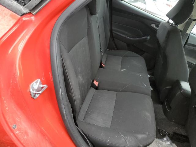 1FADP3K23FL282466 - 2015 FORD FOCUS SE RED photo 10