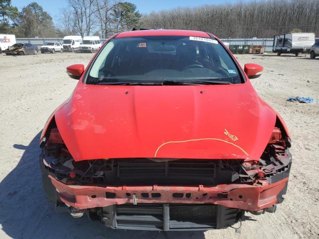 1FADP3K23FL282466 - 2015 FORD FOCUS SE RED photo 5