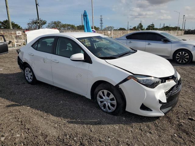 2T1BURHE3JC013754 - 2018 TOYOTA COROLLA L WHITE photo 4