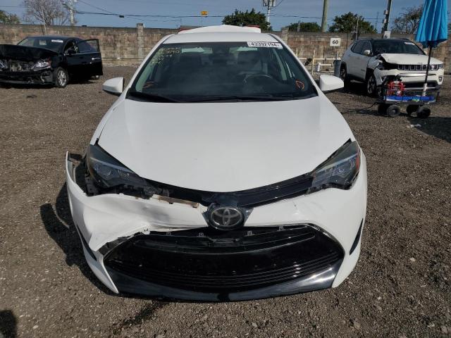 2T1BURHE3JC013754 - 2018 TOYOTA COROLLA L WHITE photo 5