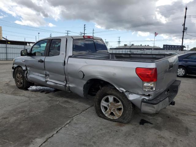 5TFRV54158X040263 - 2008 TOYOTA TUNDRA DOUBLE CAB SILVER photo 2