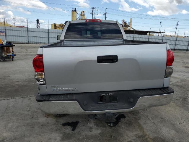 5TFRV54158X040263 - 2008 TOYOTA TUNDRA DOUBLE CAB SILVER photo 6