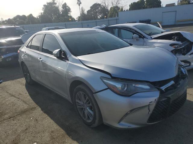 4T1BF1FK9FU058952 - 2015 TOYOTA CAMRY LE SILVER photo 4