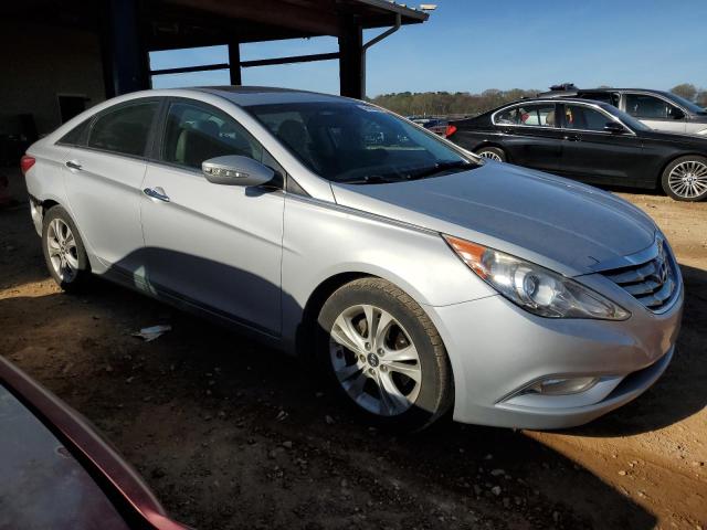 5NPEC4AC7BH118064 - 2011 HYUNDAI SONATA SE GRAY photo 4