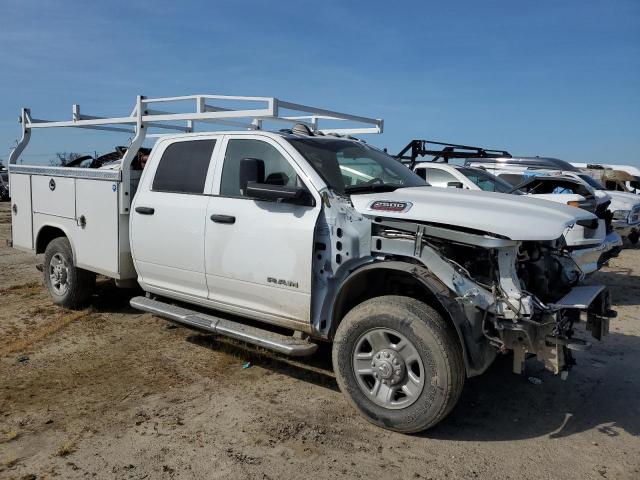 3C6UR5HLXNG346246 - 2022 RAM 2500 TRADESMAN WHITE photo 4