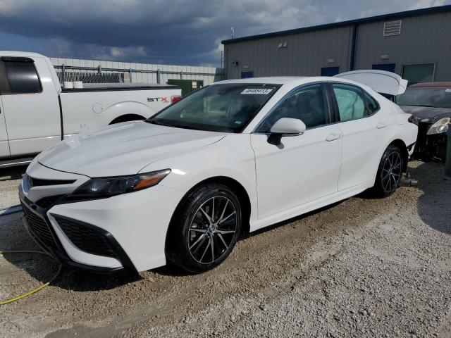 4T1G11AK0PU737019 - 2023 TOYOTA CAMRY SE NIGHT SHADE WHITE photo 1