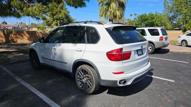 5UXZV4C54CL766368 - 2012 BMW X5 XDRIVE35I WHITE photo 3