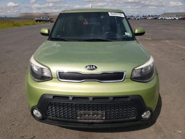 KNDJN2A26F7808158 - 2015 KIA SOUL GREEN photo 5