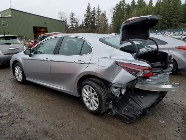 4T1C11AK2PU168284 - 2023 TOYOTA CAMRY LE SILVER photo 2