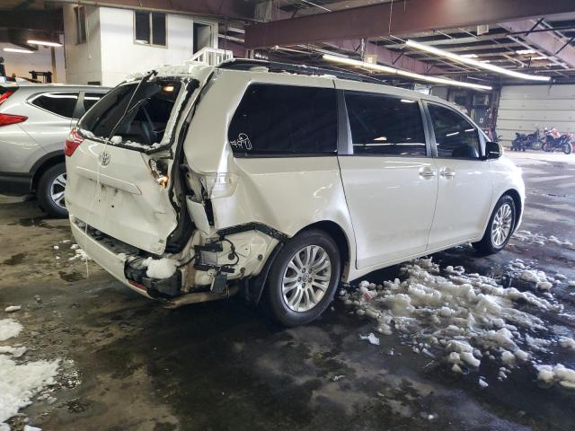 5TDYZ3DCXHS869759 - 2017 TOYOTA SIENNA XLE WHITE photo 3